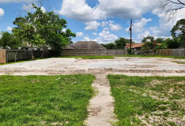 2151 San Clemente Dr, Baton Rouge, LA 70815