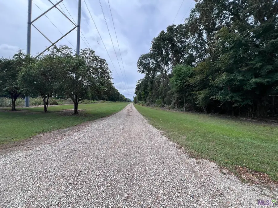Line Dr, Denham Springs, LA 70726 - #2