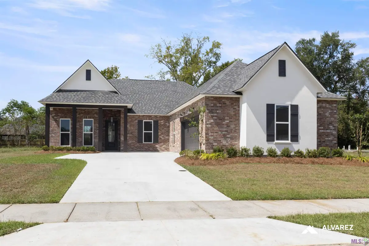 10142 Sanctuary Oaks Dr, Baton Rouge, LA 70817 - #1