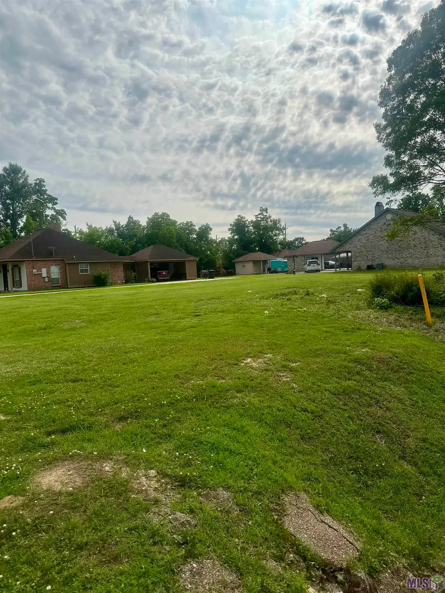 9512 Siegen Ln, Oak Hills Place, LA 70810 - #3