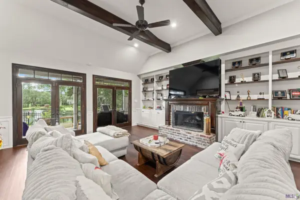 5730 N Shore Dr, Saint George, LA 70817