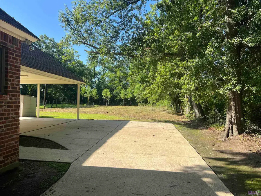 340 Sullivan St, Denham Springs, LA 70726 - #3