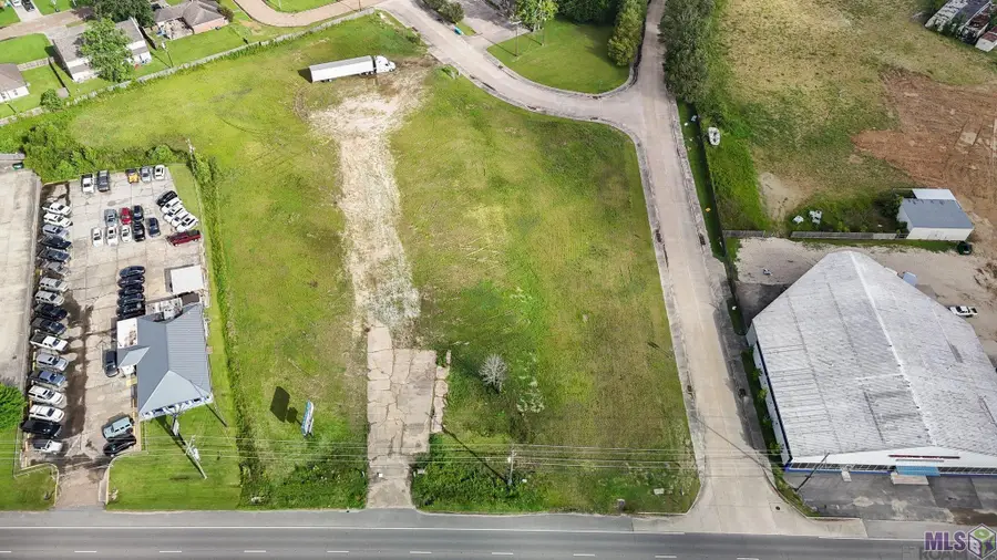 801 SW Florida Ave, Denham Springs, LA 70726 - #2