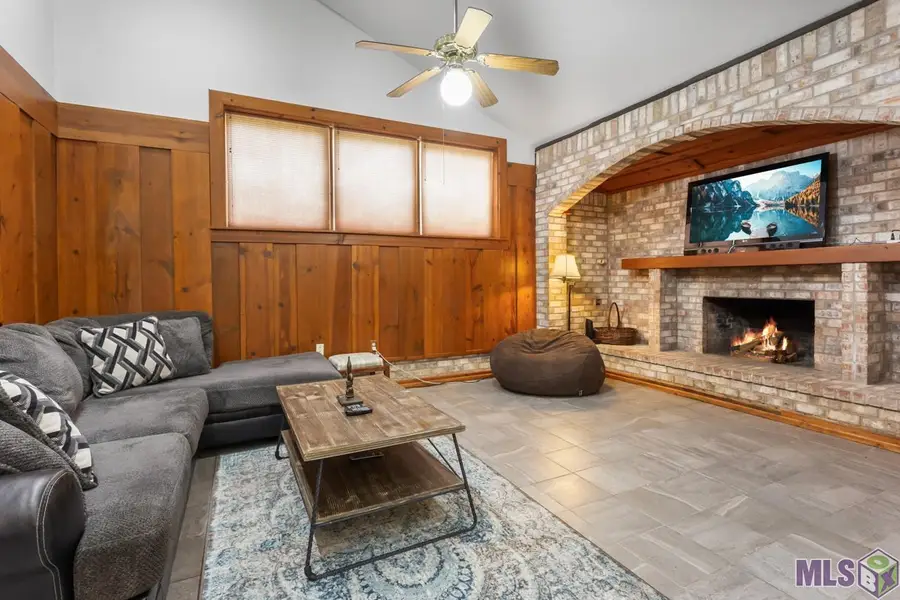 32063 Oneal Dr, Springfield, LA 70462 - #2