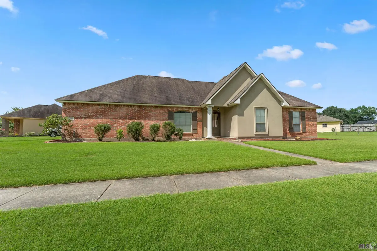 2616 Woodbend Dr, Zachary, LA 70791 - #1