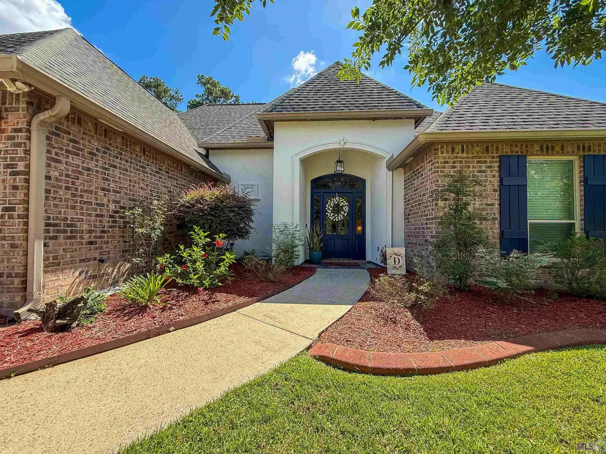 27780 Lakeshore Dr, Walker, LA 70785 - #1