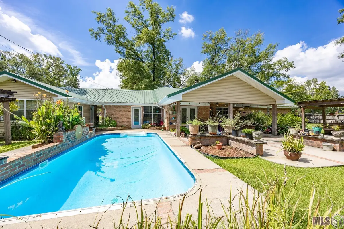 8659 Lake Park Dr, Denham Springs, LA 70726 - #1