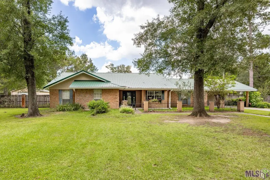 8659 Lake Park Dr, Denham Springs, LA 70726 - #2