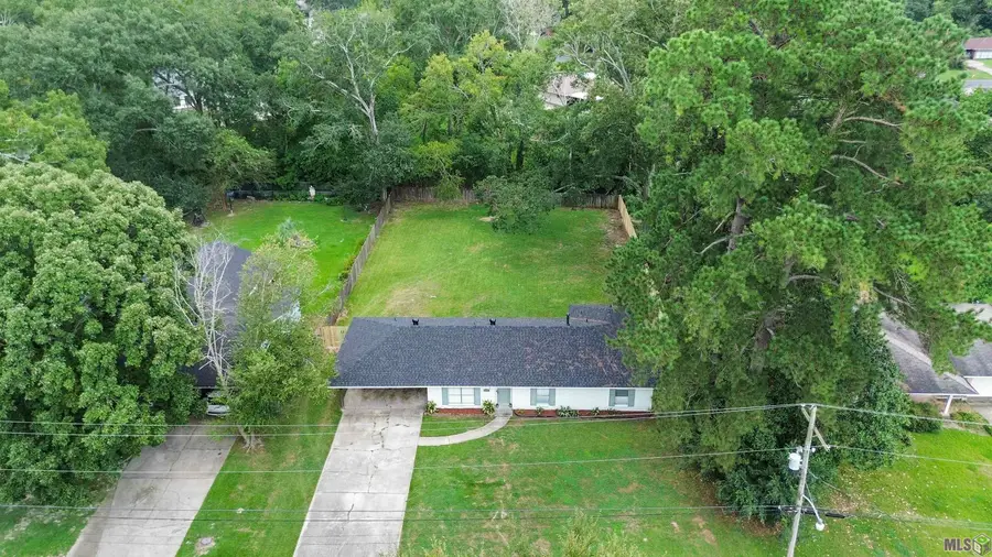 12240 Gebhart Dr, Baton Rouge, LA 70816 - #2