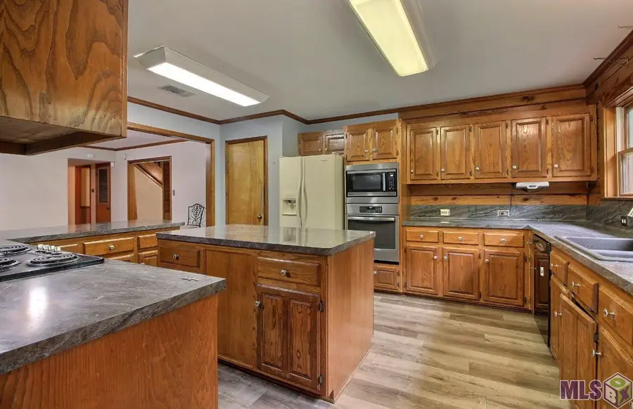 14253 Oakwood Ln, Denham Springs, LA 70726 - #3