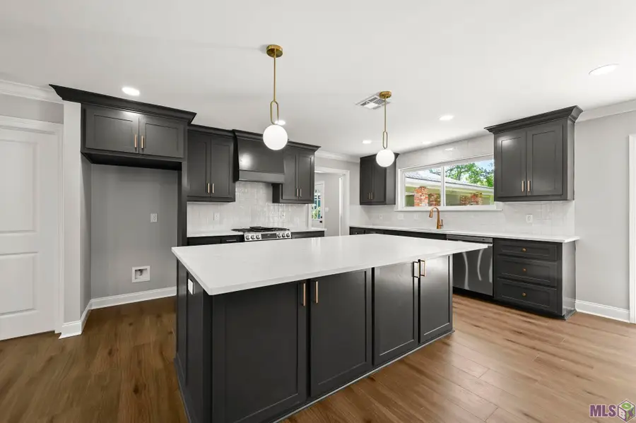 550 Castle Kirk Dr, Baton Rouge, LA 70808 - #2