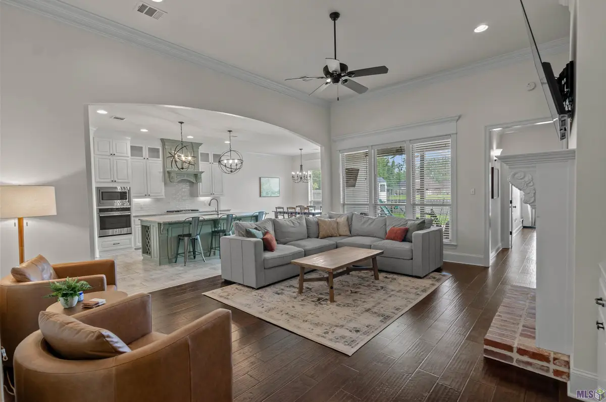 37405 Cypress Hollow Ave, Prairieville, LA 70769 - #1