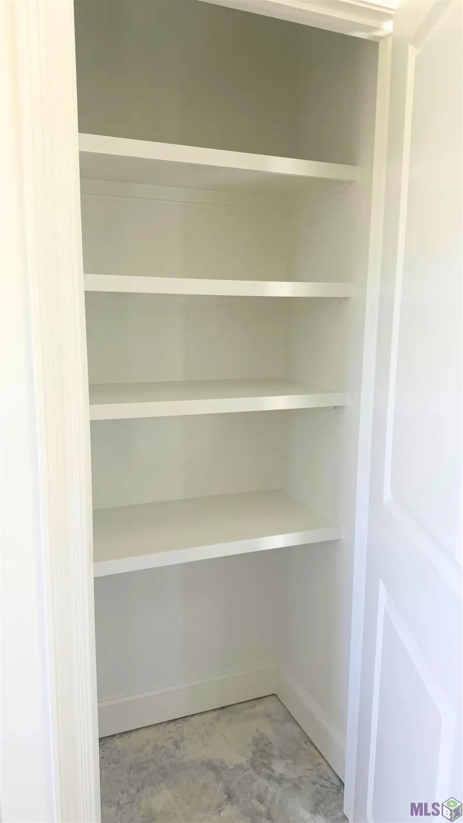 519 S Iberville Ave, Gonzales, LA 70737 - #2