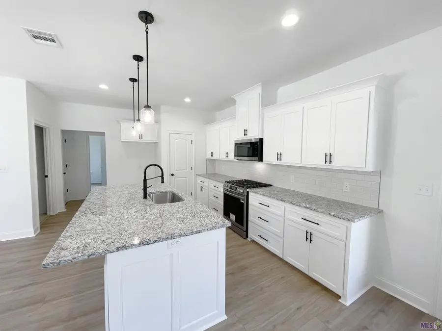 14721 Carroll Ave, Walker, LA 70785 - #2