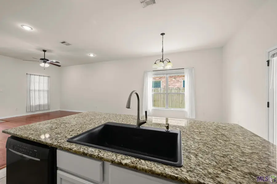 37238 Market Place Dr, Prairieville, LA 70769 - #3