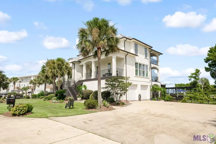 33075 Rivergate Cir, Springfield, LA 70462 - #2