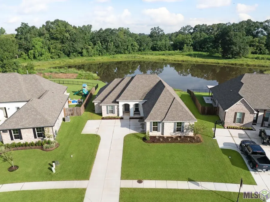 7067 Panama Canal Dr, Gonzales, LA 70737 - #2