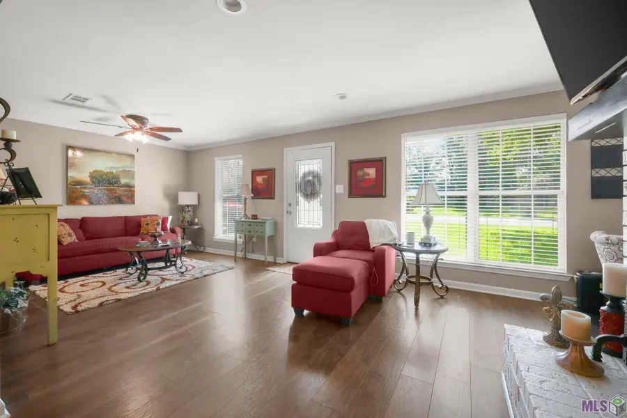 2149 Connie Dr, Denham Springs, LA 70726 - #3