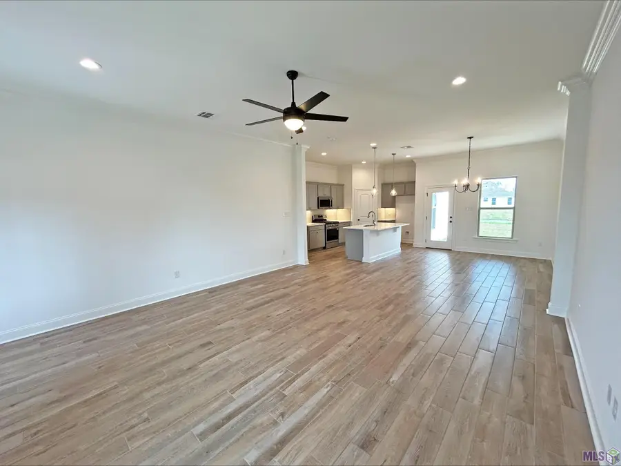 17251 Lakefront Ln, Baton Rouge, LA 70810 - #2