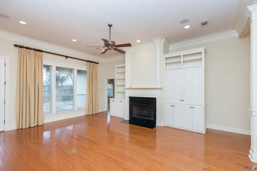 9062 Glenfield Dr, Baton Rouge, LA 70809 - #2