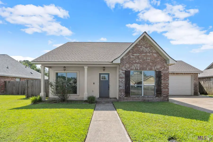 34249 Hawks Cove, Denham Springs, LA 70706 - #3