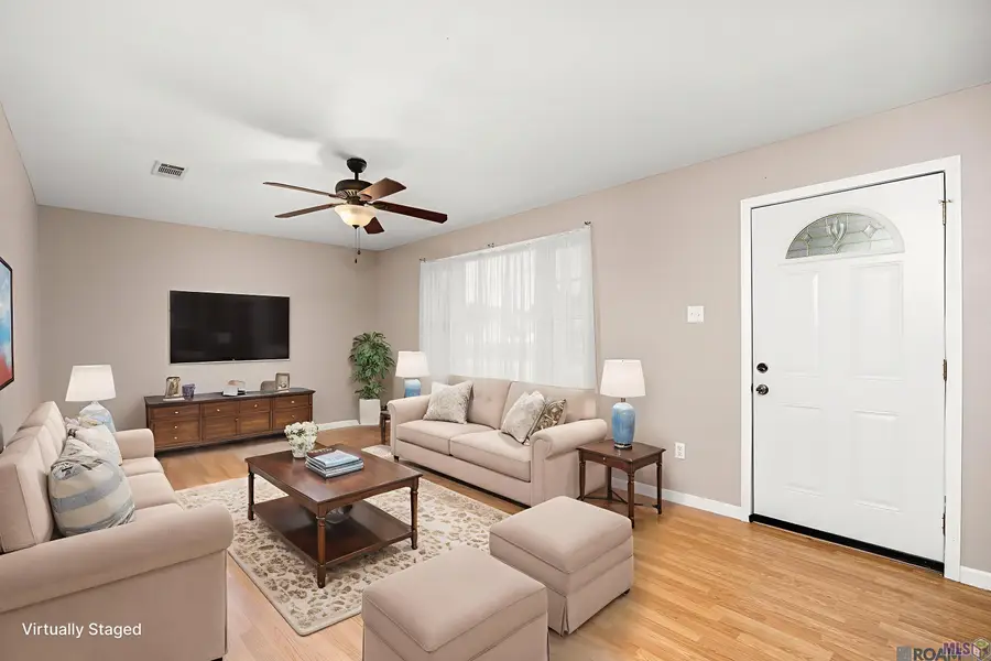 707 W Paul St, Gonzales, LA 70737 - #3