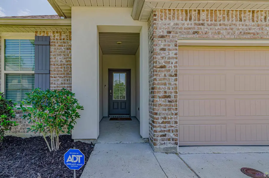 6443 Tiger Pointe Dr, Baton Rouge, LA 70817 - #2