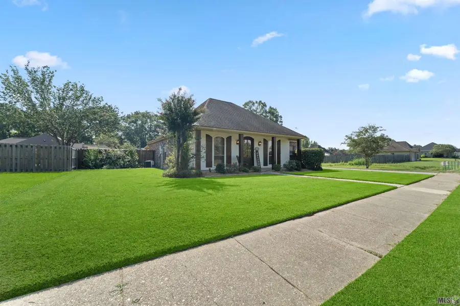 6470 Sandy Creek Ln, Zachary, LA 70791 - #2