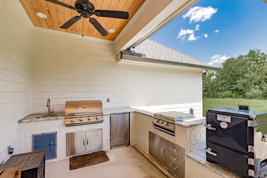 43541 Collyns Cove, Prairieville, LA 70769 - #2