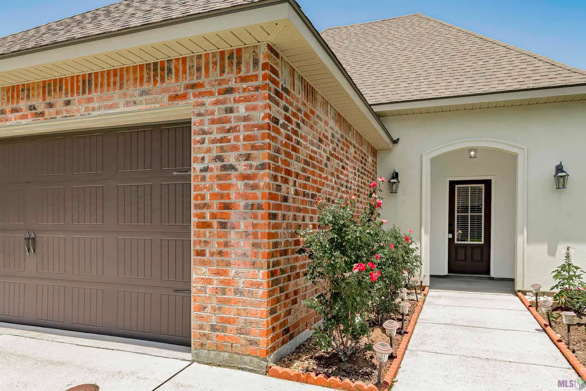 16255 White Rose Dr, Shenandoah, LA 70817 - #1