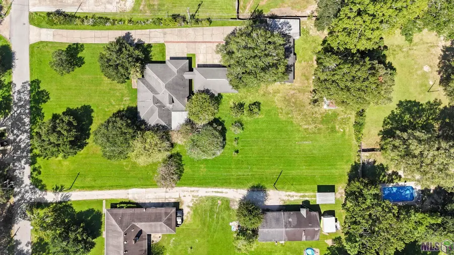405 N College Street East, Denham Springs, LA 70726 - #3