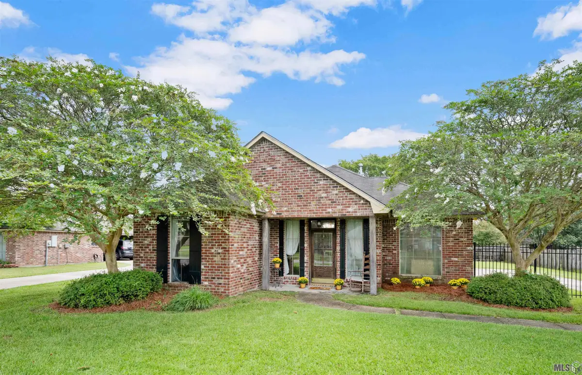 6596 Windwood Dr, Zachary, LA 70791 - #1