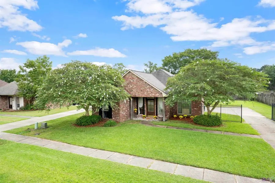 6596 Windwood Dr, Zachary, LA 70791 - #2