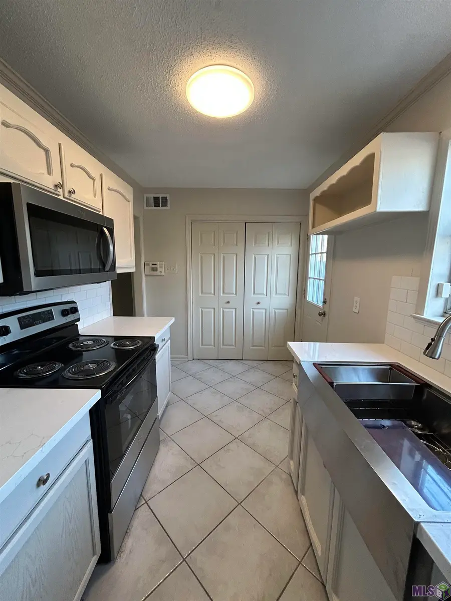 10066 Jefferson Hwy #A, Baton Rouge, LA 70809 - #2