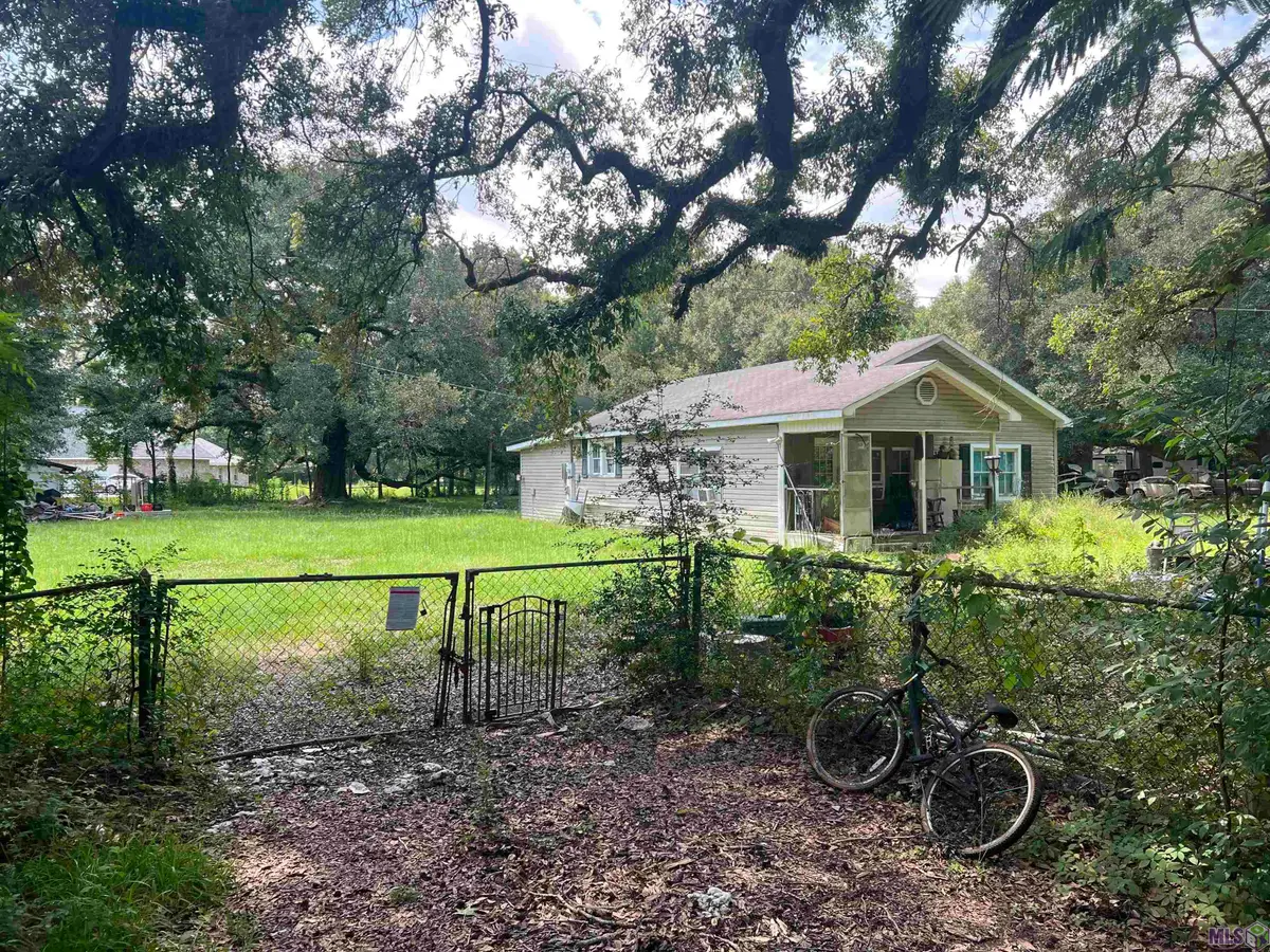 7128 Chandler Bluff Rd, Denham Springs, LA 70706 - #1