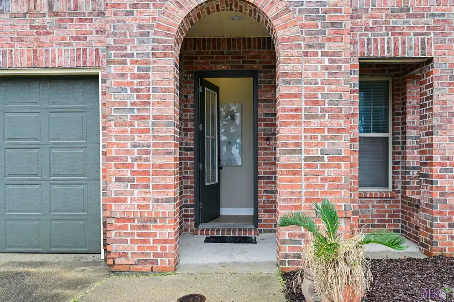 13645 Stone Gate Dr, Baton Rouge, LA 70816 - #2