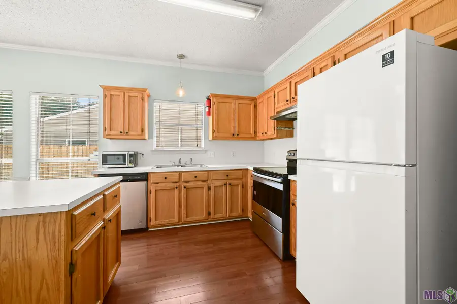 419 Meadow Bend Dr, Baton Rouge, LA 70802 - #2