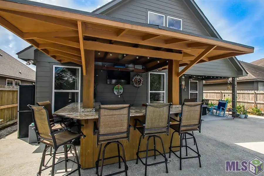 13717 Stone Gate Dr, Baton Rouge, LA 70816 - #2