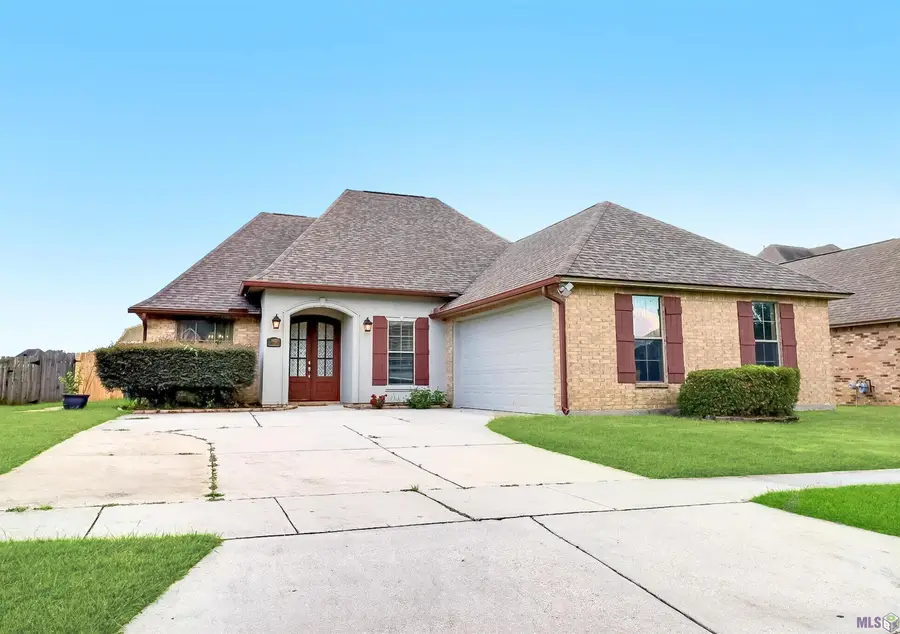 2452 Creek Hollow Ave, Zachary, LA 70791 - #2