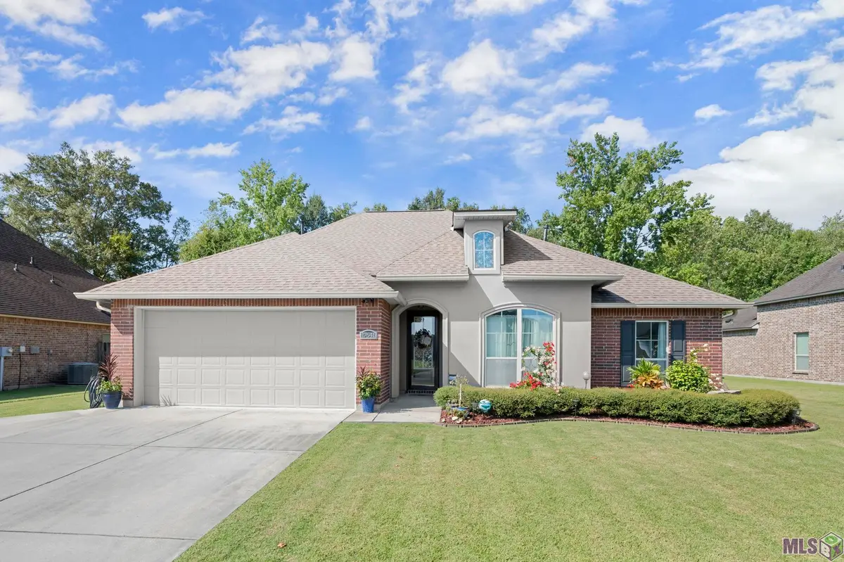 17641 Hoods Ridge Dr, Prairieville, LA 70769 - #1
