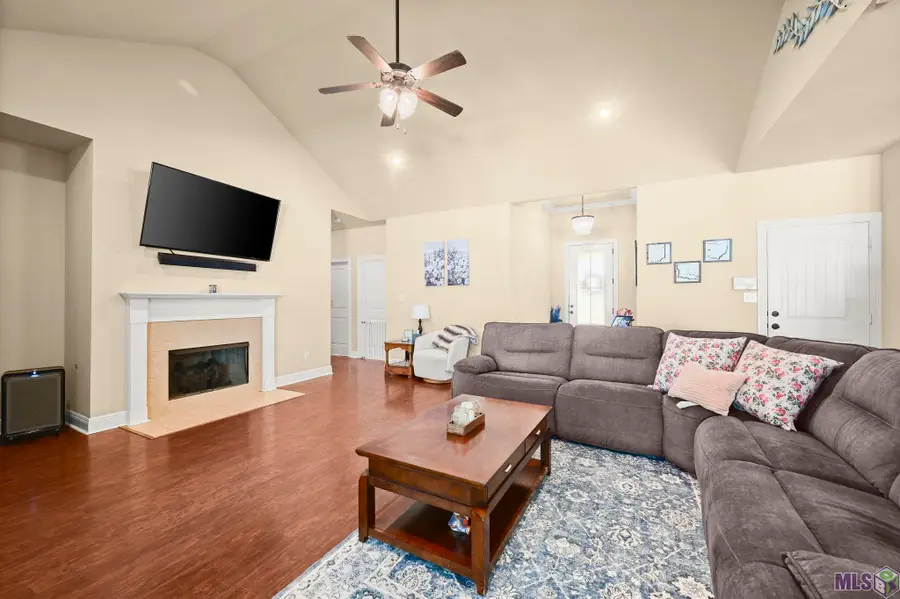 17641 Hoods Ridge Dr, Prairieville, LA 70769 - #3