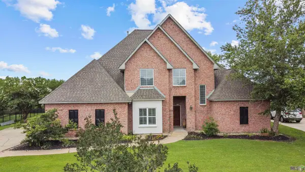 1588 Lake Pointe Ave, Zachary, LA 70791