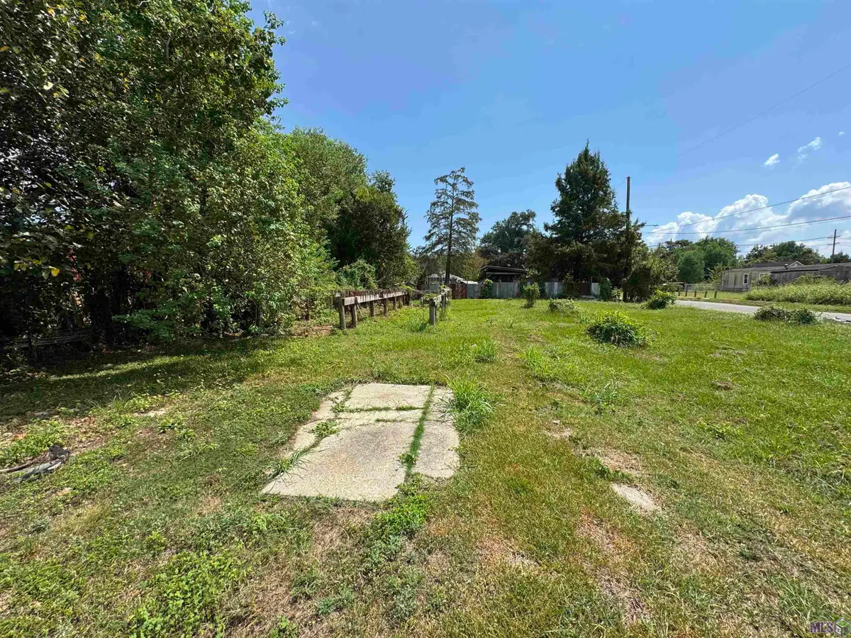 2307 Deslonde Street, New Orleans, LA 70117 - #1