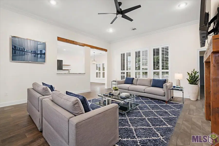 8257 Quiet Creek Dr, Denham Springs, LA 70726 - #2