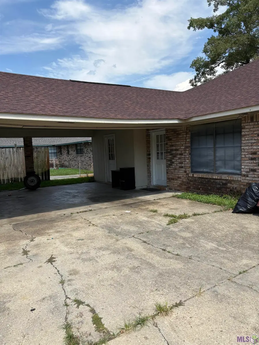 3925 Sarasota Dr, Baton Rouge, LA 70814 - #2