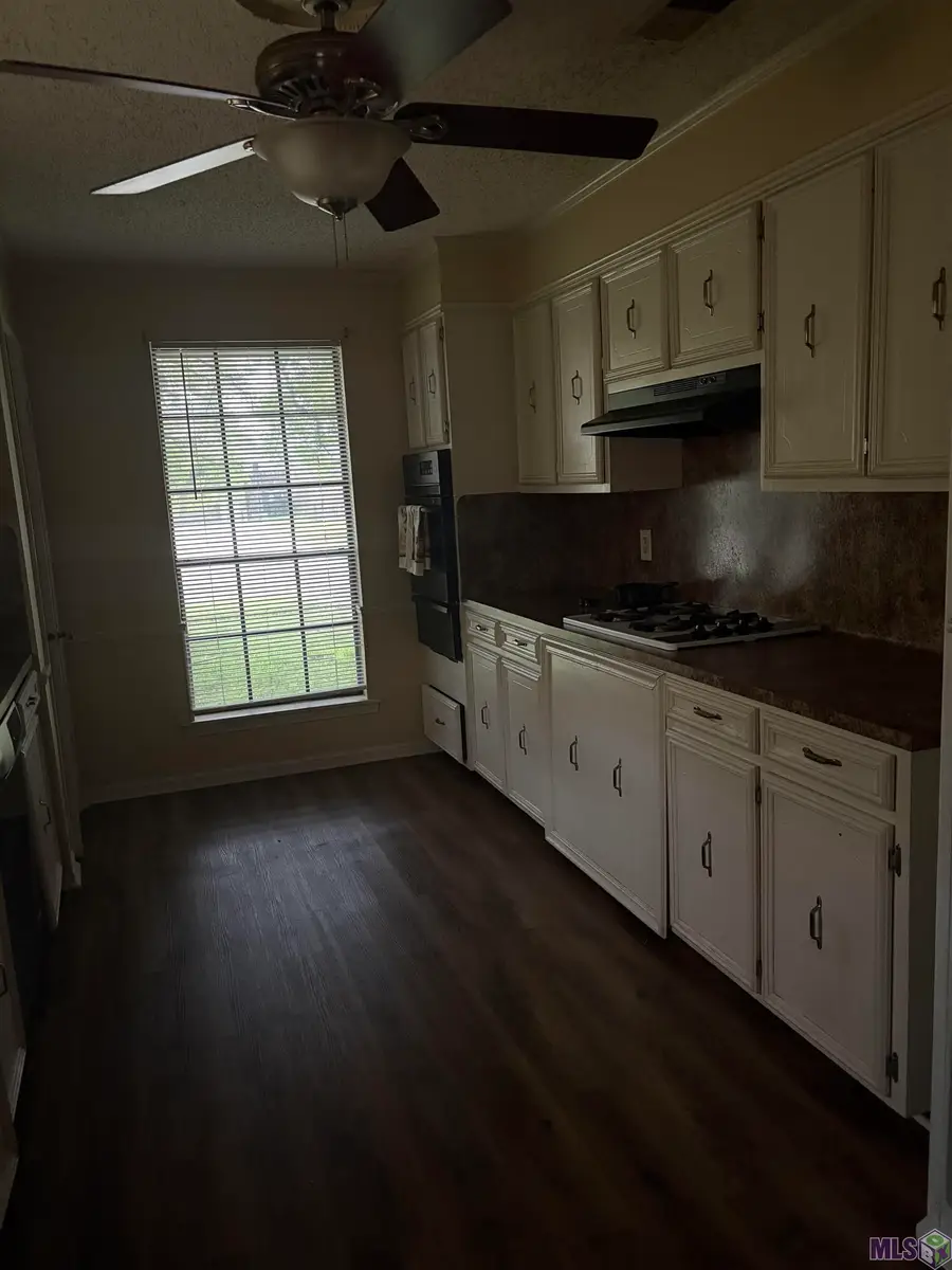 3925 Sarasota Dr, Baton Rouge, LA 70814 - #3