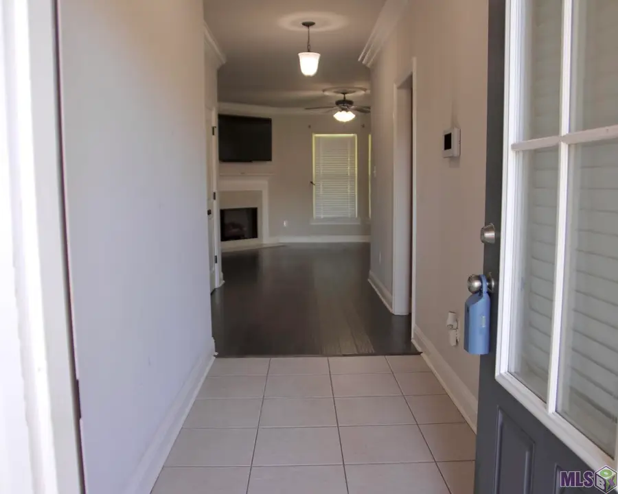 39193 Majestic Wood Ave, Gonzales, LA 70737 - #2