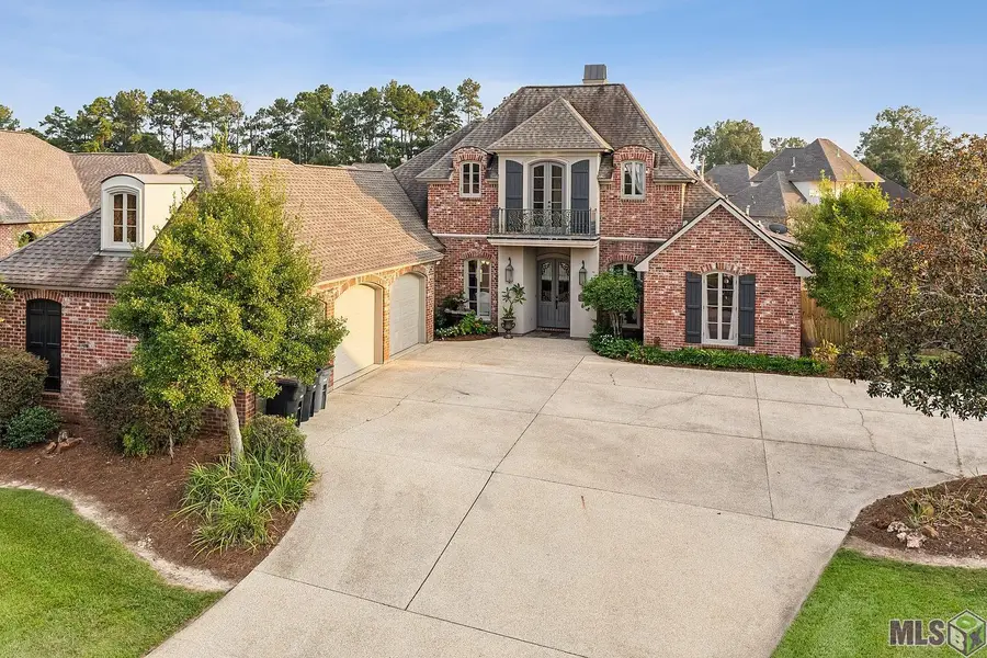 18522 Lake Stream Dr, Greenwell Springs, LA 70739 - #2