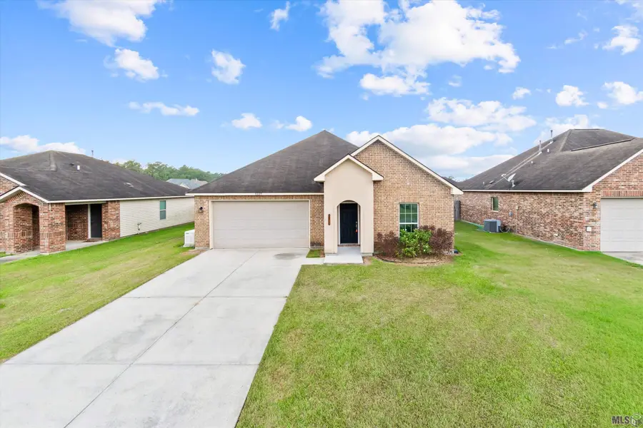 23317 Conifer Dr, Denham Springs, LA 70726 - #2