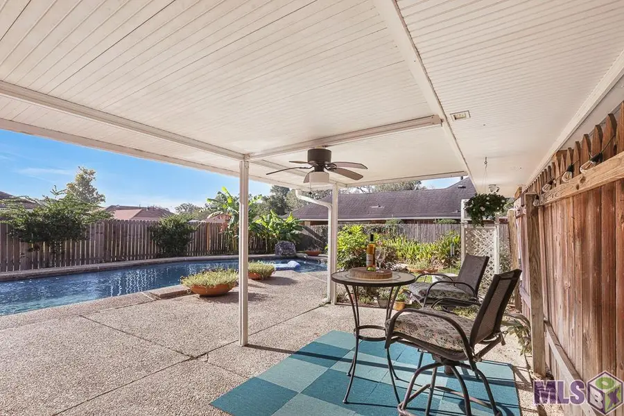 11710 N Oak Hills Pkwy, Baton Rouge, LA 70810 - #2